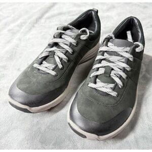 Clarks Unstructured WaveWalk Shoes Womens Size 9W Gray Waterproof Walking Nubuck
